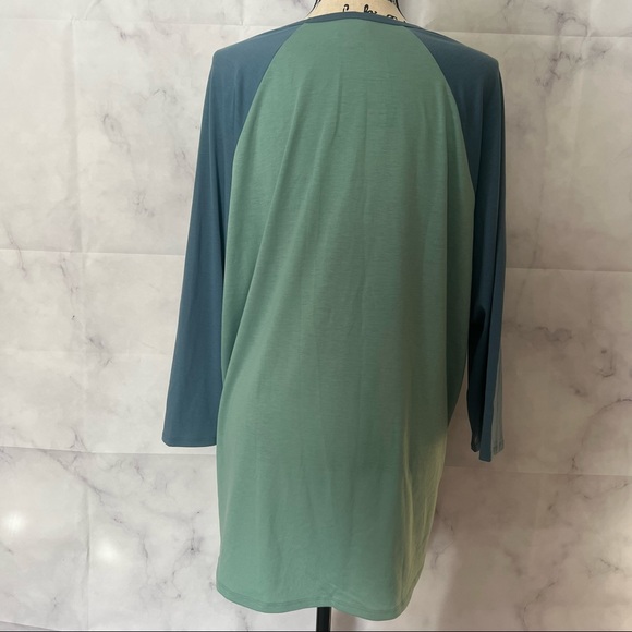 Lularoe Long Sleeve Randy tee - Picture 2 of 5